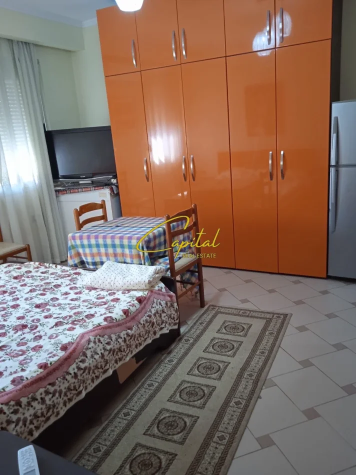 Tirane, jepet me qera garsonier 1+1 Kati 2, 35 m² 500 € (RRUGA E DURRESIT)