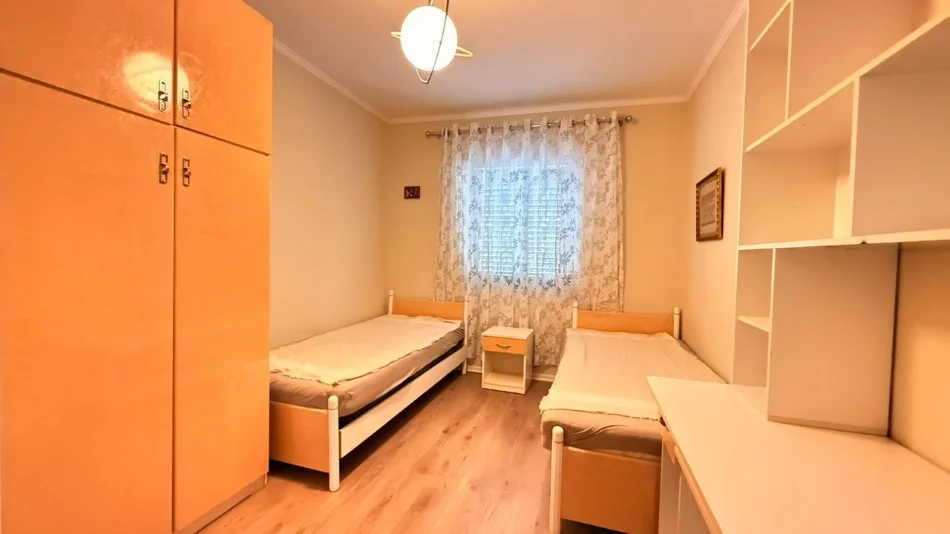 Shqiperi, jepet me qera apartament 2+1+Ballkon Kati 4, 88 m² 600 € (prokop myzeqari)