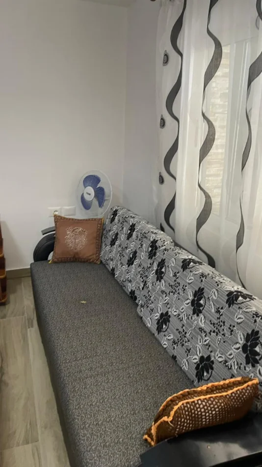 Durres, jepet me qera garsonier Kati 1, 40 m² 150 € (Spitallë)