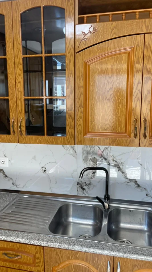 Durres, jepet me qera garsonier Kati 1, 40 m² 150 € (Spitallë)
