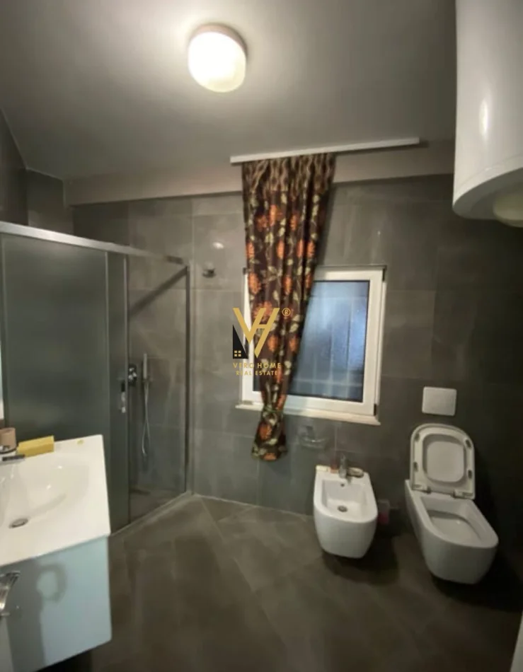 Tirane, jepet me qera apartament 2+1+Ballkon Kati 5, 93 m² 720 € (VASIL SHANTO)