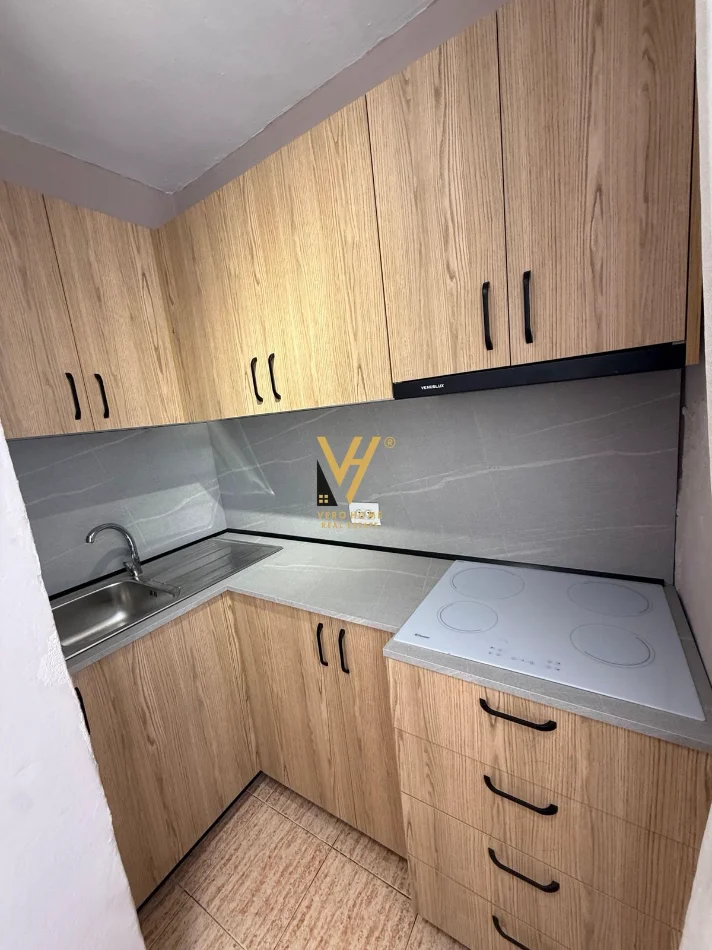 Tirane, jepet me qera apartament 2+1+Ballkon Kati 4, 73 m² 570 € (XHAMIA E TABAKEVE)