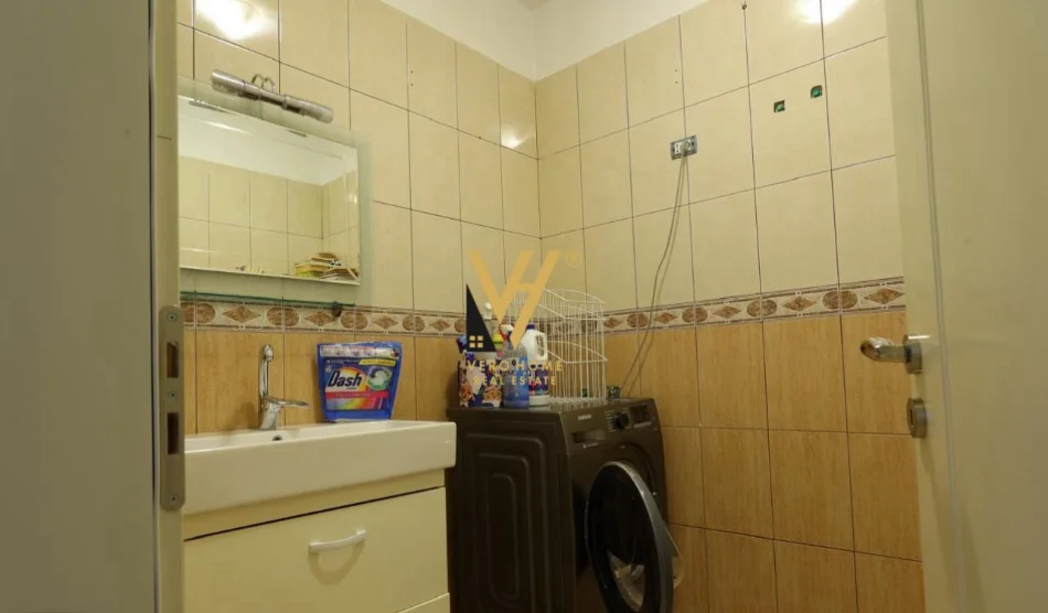 Tirane, shitet apartament 2+1+Ballkon Kati 8, 118 m² 197.000 € (RRUGA TODI SHKURTI)