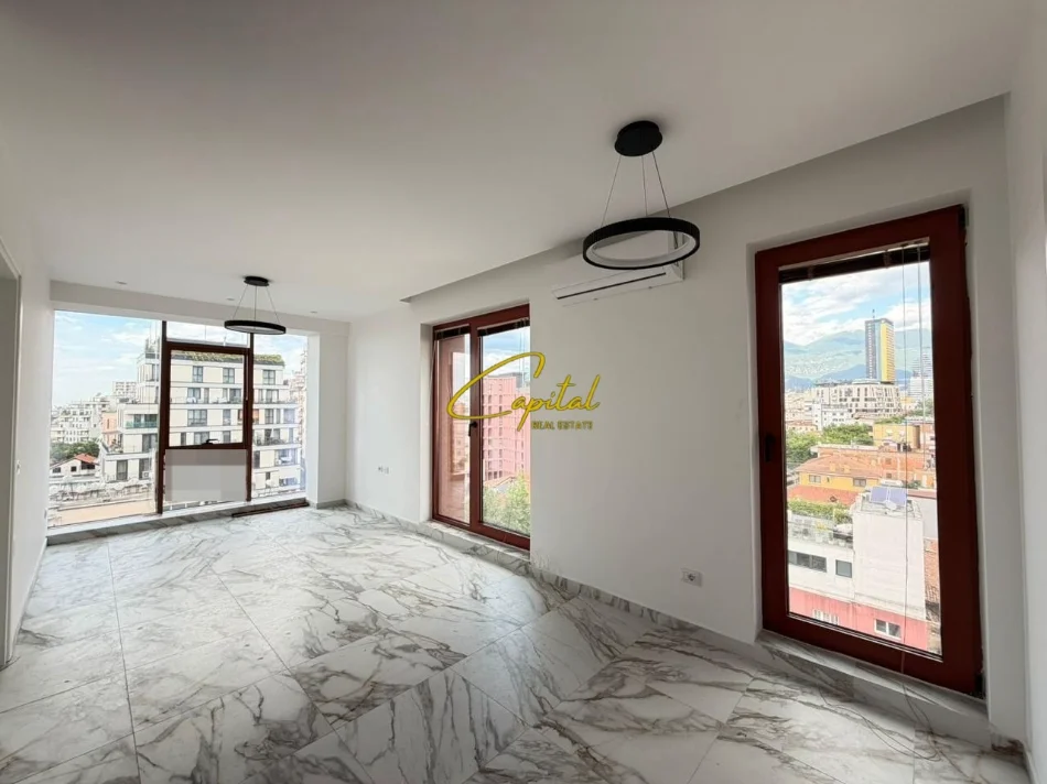 Tirane, jepet me qera ambjent biznesi Kati 7, 70 m² 1.200 € (RRUGA E KAVAJES)