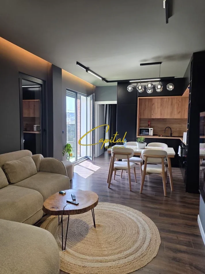 Tirane, shitet apartament+verande | Penthouse 2+1 Kati 5, 121 m² 420.000 € (ISH TREGU ELEKTRIK)