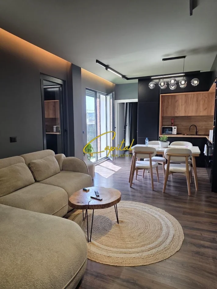 Tirane, shitet apartament+verande | Penthouse 2+1 Kati 5, 121 m² 420.000 € (ISH TREGU ELEKTRIK)