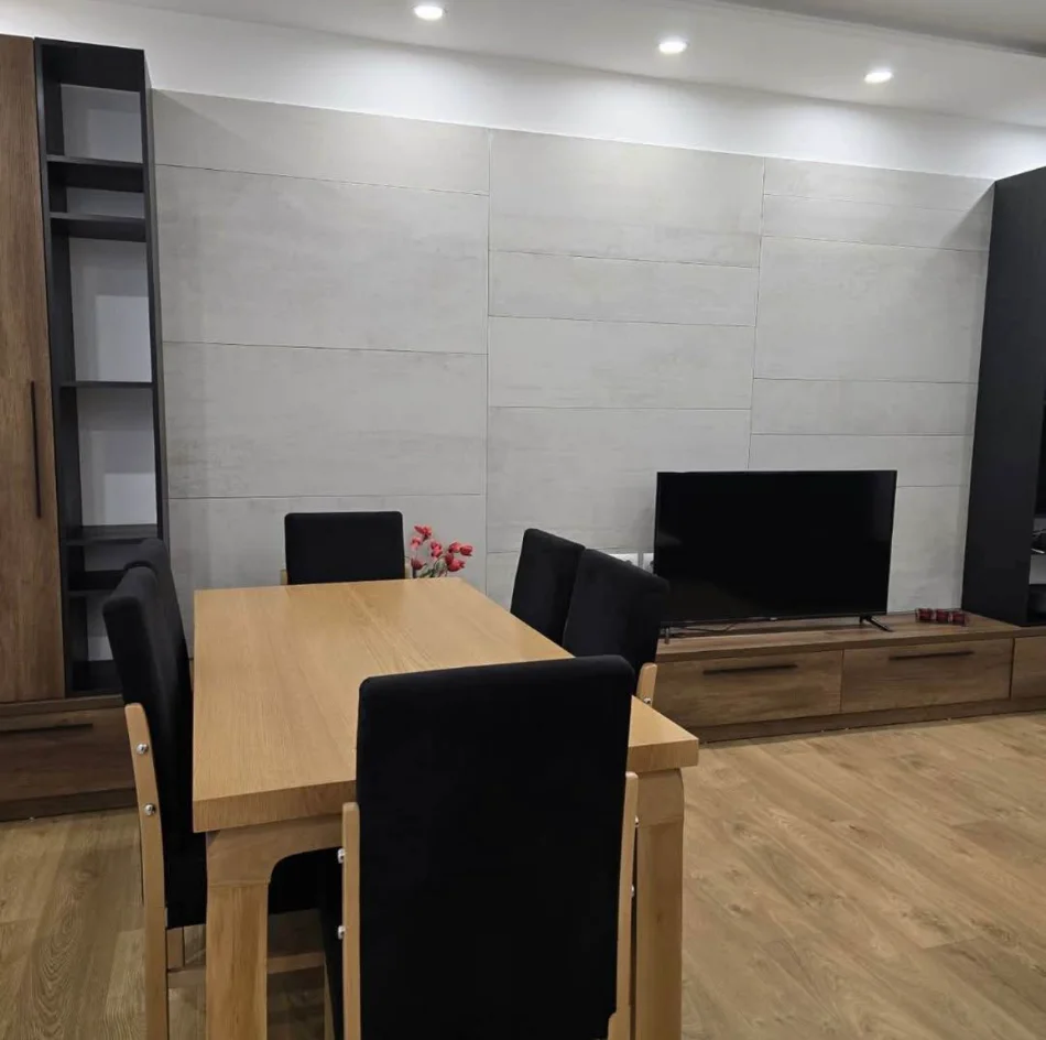 Tirane, jepet me qera apartament 2+1+Ballkon Kati 6, 80 m² 700 € (Rruga Irfan Tomini)