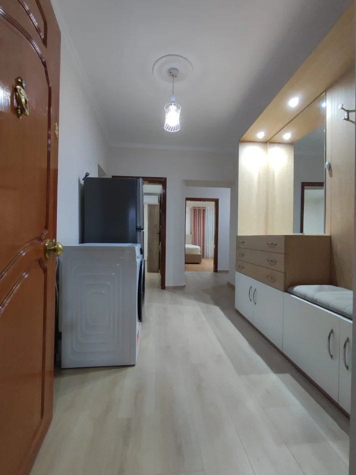 Tirane, jepet me qera apartament 2+1 Kati 2, 90 m² 800 € (RRUGA FORTUZI)