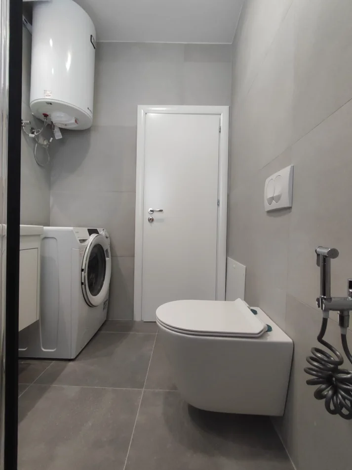 Tirane, jepet me qera apartament 2+1 Kati 2, 90 m² 800 € (RRUGA FORTUZI)