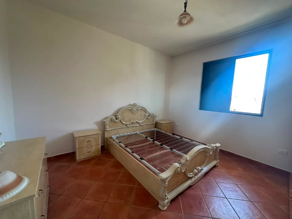 Durres, shitet shtepi , 466 m² 350.000 € (Kryqit të Kuq)