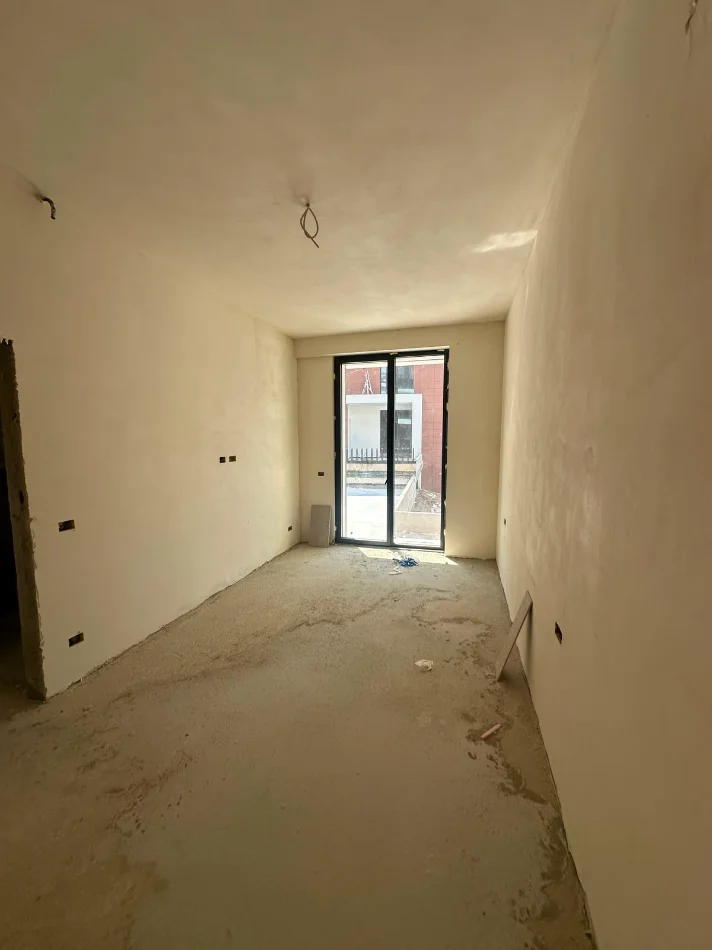 Tirane, shitet apartament 3+1+Aneks+Ballkon Kati 3, 165 m² 273.200 € 