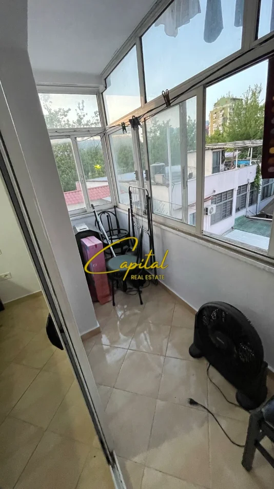 Tirane, jepet me qera apartament 2+1 Kati 3, 71 m² 500 € (BRRYLI)