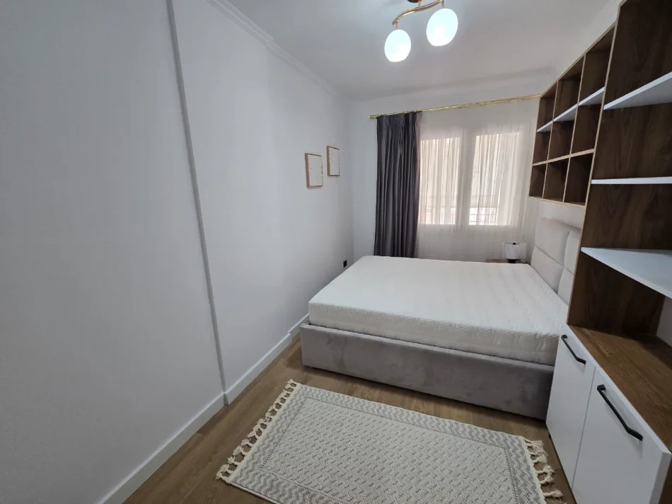 Tirane, shitet apartament 1+1+Ballkon Kati 5, 67 m² 121.000 € (Astir)