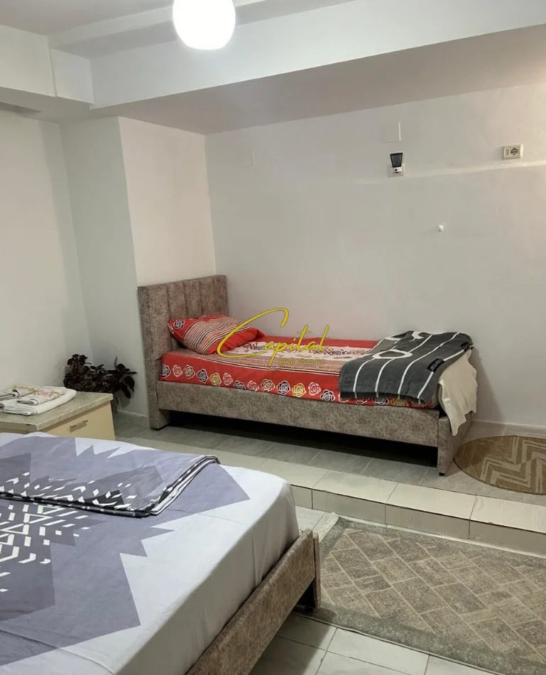 Tirane, jepet me qera apartament 1+1 Kati 1, 70 m² 400 € (PAZARI I RI)