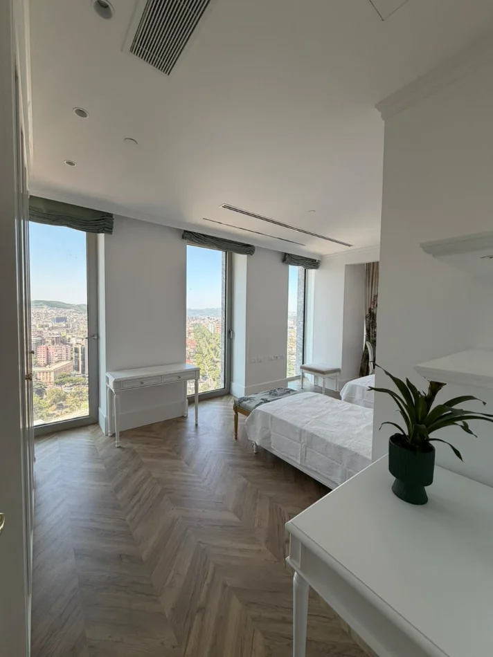 Tirane, shitet apartament 2+1+Ballkon , 154 m² 950.000 € (Downtown One Tirana)