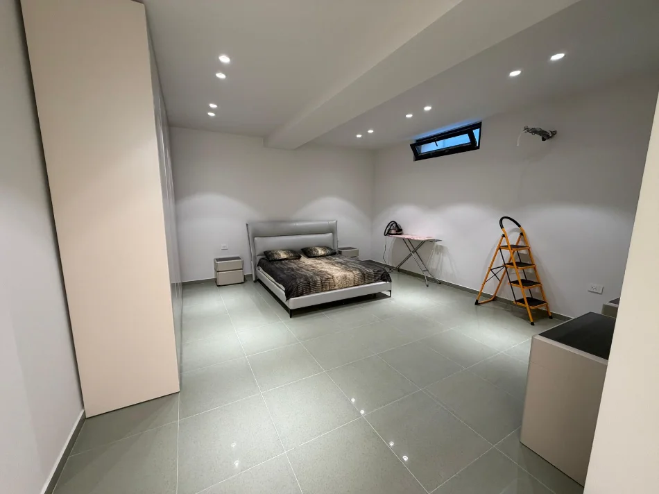 Tirane, shitet Vile Vile 2 Katshe , 316 m² 650.000 € (farke e vogel)