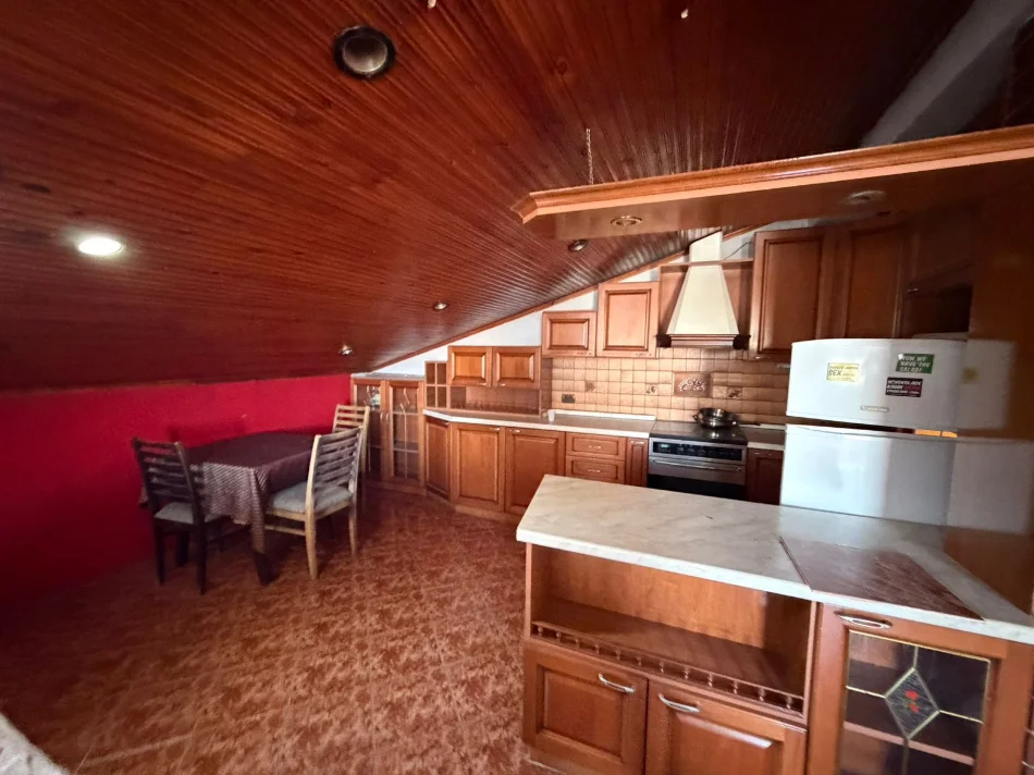 Tirane, jepet me qera shtepi 1+1 Kati 3, 50 m² (Kinostudio)