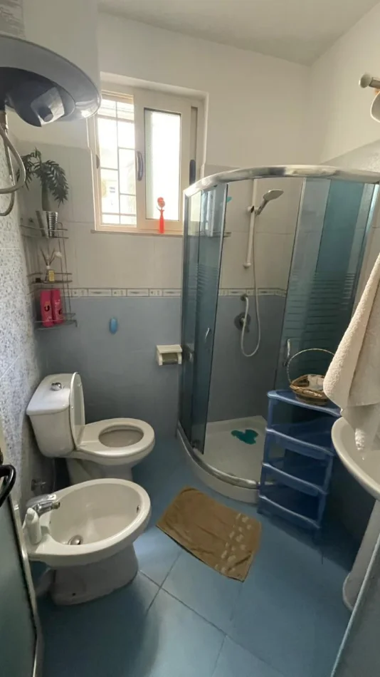Durres, shitet apartament 1+1 Kati 1, 85 m² 120.000 € (Shkëmbi i Kavajës)
