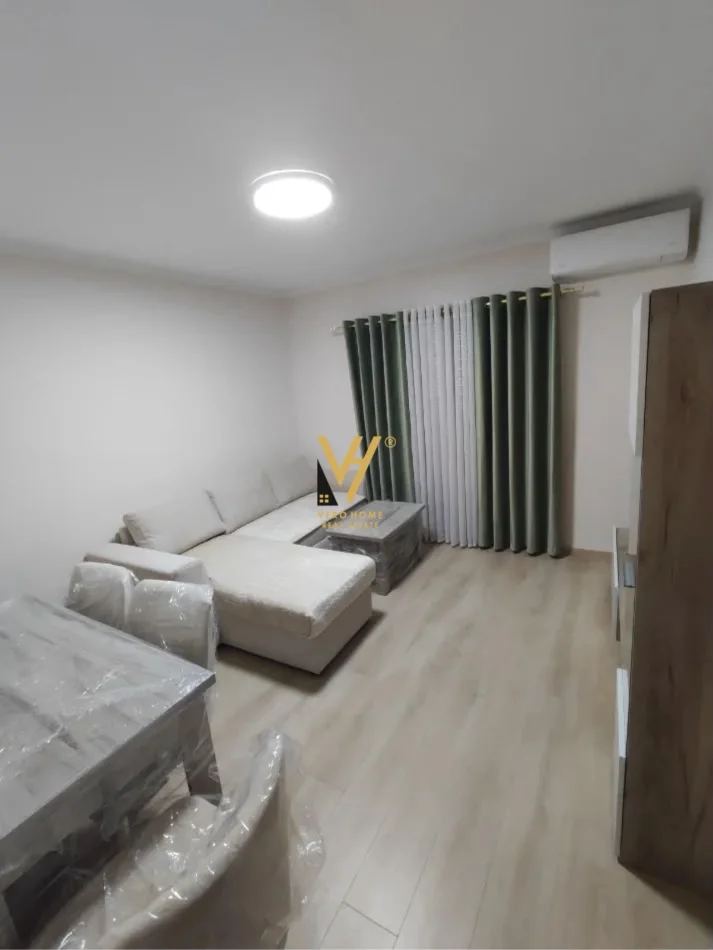 Tirane, jepet me qera apartament 2+1+Ballkon Kati 1, 90 m² 800 € (RRUGA FORTUZI)