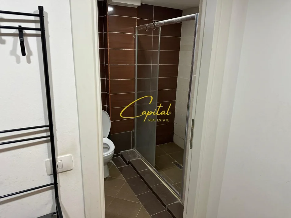 Tirane, jepet me qera apartament 1+1 Kati 6, 50 m² 430 € (KODRA E DIELLIT)