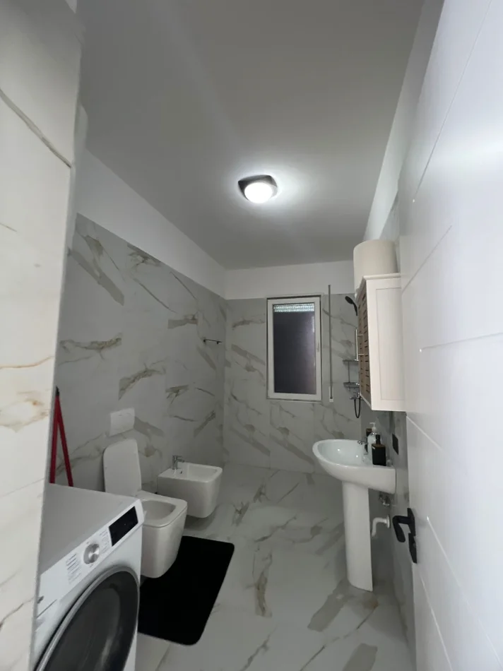 Tirane, jepet me qera apartament 2+1+Ballkon Kati 3, 108 m² 500 € (Paskuqan)