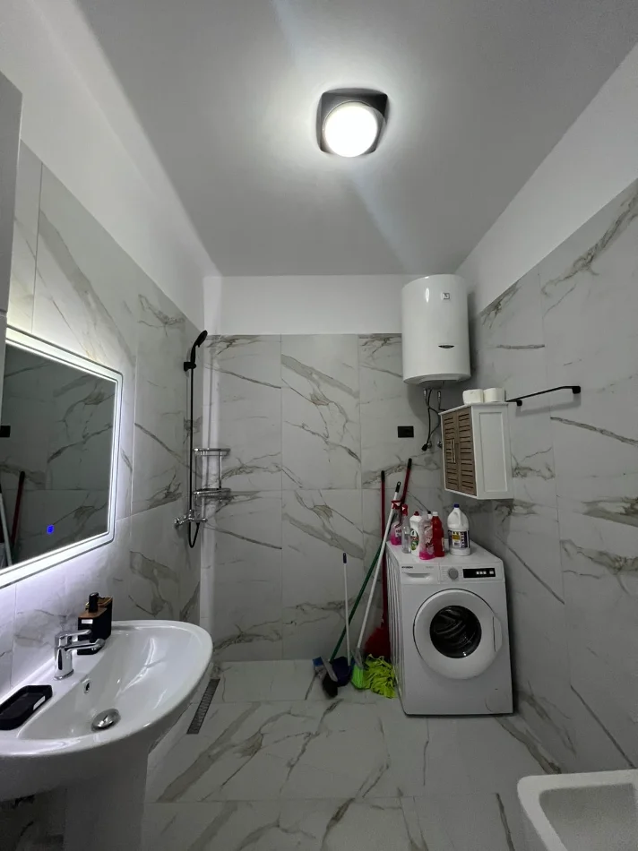 Tirane, jepet me qera apartament 2+1+Ballkon Kati 3, 118 m² 550 € (Paskuqan)