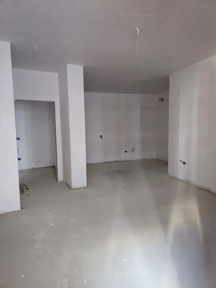Tirane, shitet apartament 1+1+Ballkon Kati 1, 73 m² 80.542 € (Paskuqan)