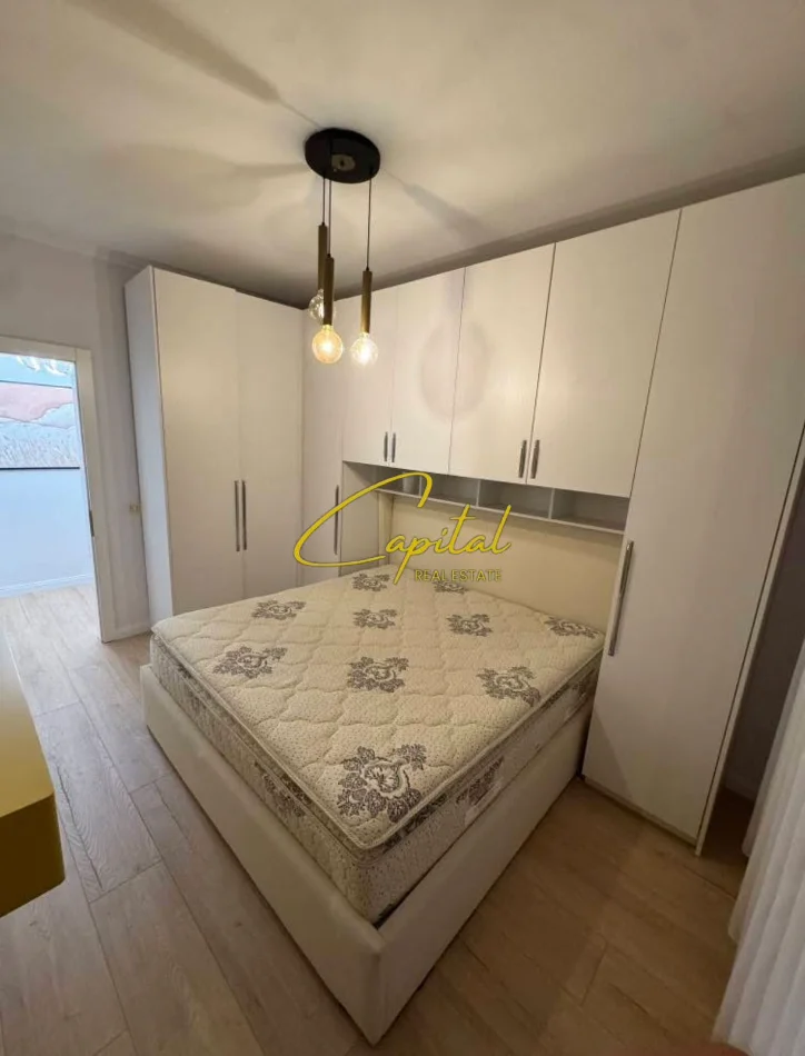 Tirane, jepet me qera apartament 1+1 Kati 7, 70 m² 500 € (ASTIR)