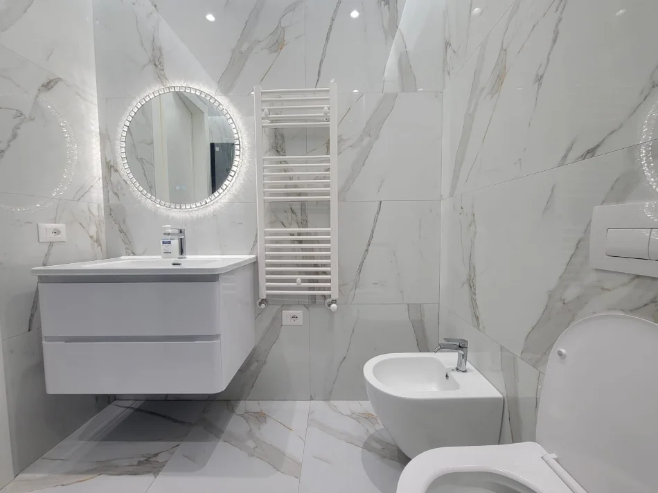Tirane, jepet me qera apartament 2+1+Aneks+Ballkon Kati 5, 120 m² 1.100 € (Kompleksi Delijorgji)