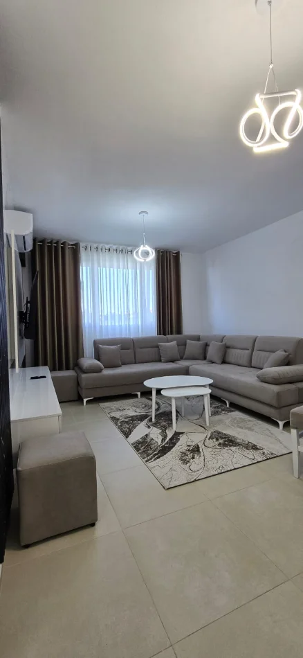 Tirane, jepet me qera apartament 1+1+Ballkon Kati 3, 60 m² 35000 leke (Rruga Aleksander Kondo)