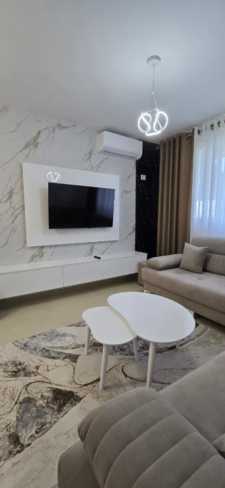 Tirane, jepet me qera apartament 1+1+Ballkon Kati 3, 60 m² 35000 leke (Rruga Aleksander Kondo)