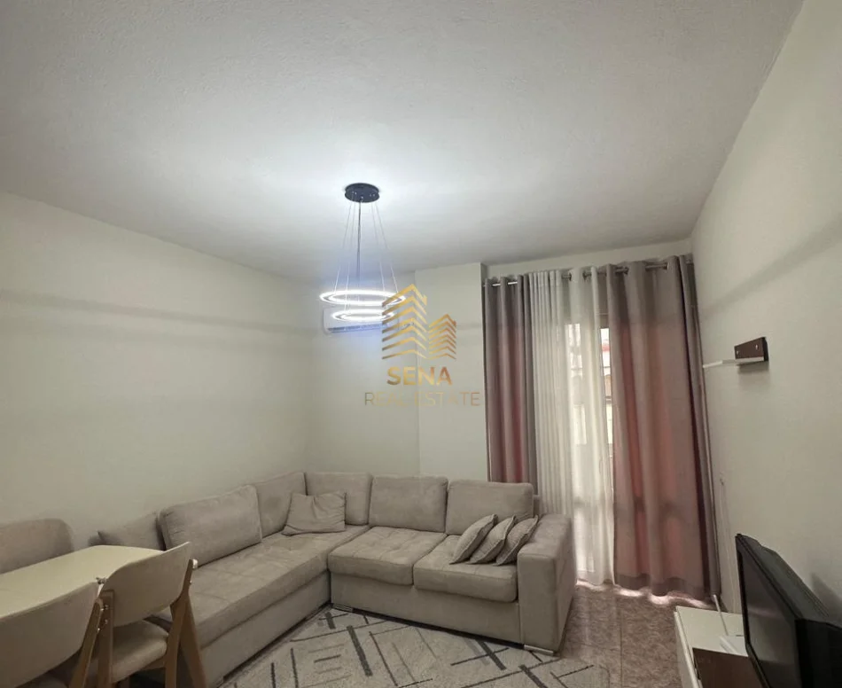 Tirane, jepet me qera apartament 1+1 Kati 5, 60 m² 450 € (Kodra e Diellit)