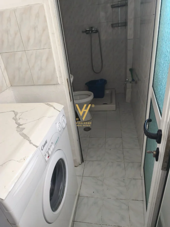 Tirane, jepet me qera apartament 1+1+Ballkon Kati 1, 45 m² 370 € (IRFAN TOMINI)