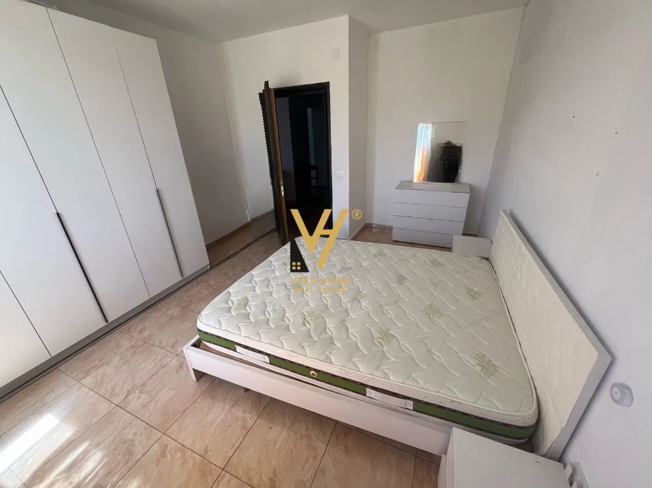 Tirane, jepet me qera apartament 1+1+Ballkon Kati 3, 82 m² 530 € (ASTIR)