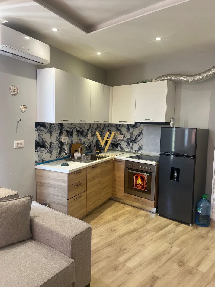 Tirane, jepet me qera apartament 1+1+Ballkon Kati 3, 82 m² 530 € (ASTIR)
