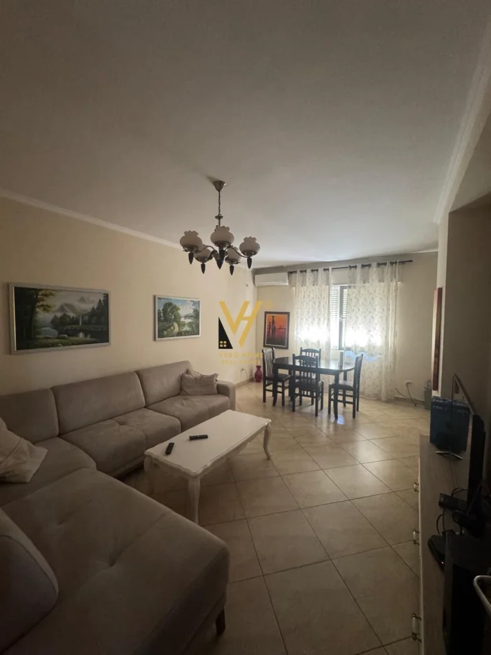 Tirane, jepet me qera apartament 2+1+Ballkon Kati 3, 110 m² 650 € (DON BOSKO)