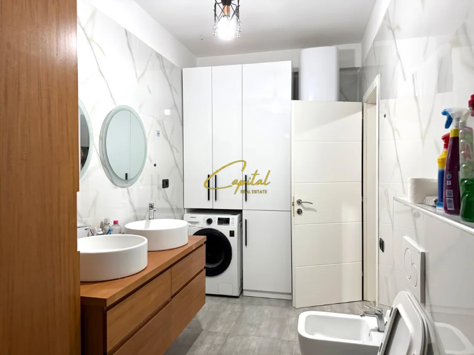 Tirane, jepet me qera apartament 1+1 Kati 3, 70 m² 500 € (RRUGA E DIBRES)