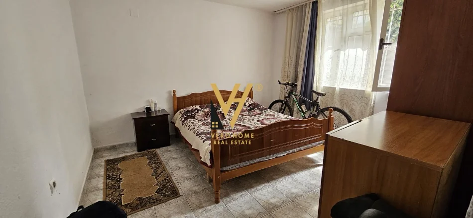 Tirane, jepet me qera apartament 1+1+Ballkon Kati 0, 65 m² 450 € (STADIUMI DINAMO)