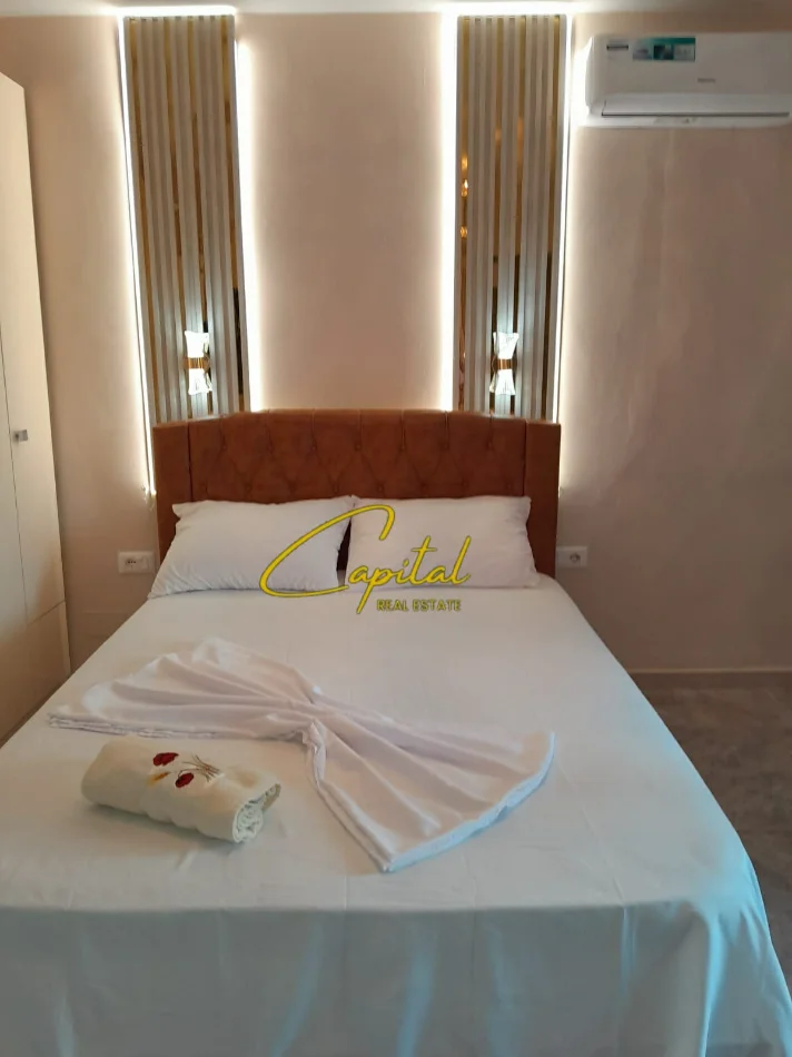 Tirane, jepet me qera garsonier 1+1 Kati 4, 45 m² 600 € (QENDER)