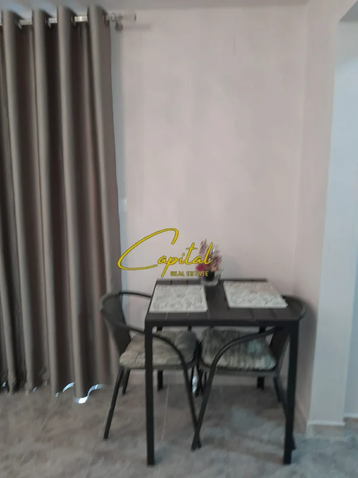 Tirane, jepet me qera garsonier 1+1 Kati 4, 45 m² 600 € (QENDER)