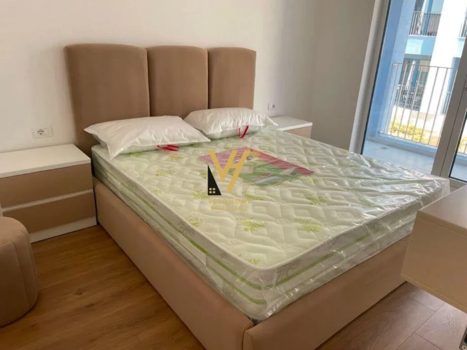Tirane, jepet me qera apartament 1+1+Ballkon Kati 3, 55 m² 550 € (SHKOZE)