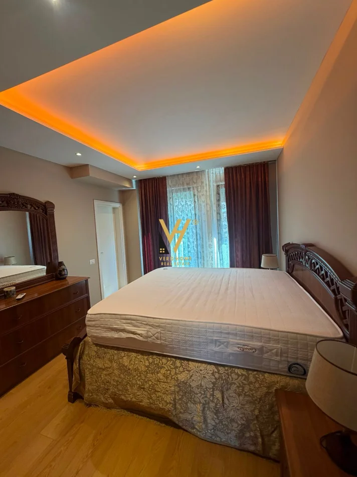 Tirane, jepet me qera apartament 3+1+Ballkon Kati 2, 125 m² 800 € (KODRA E PRIFTIT)