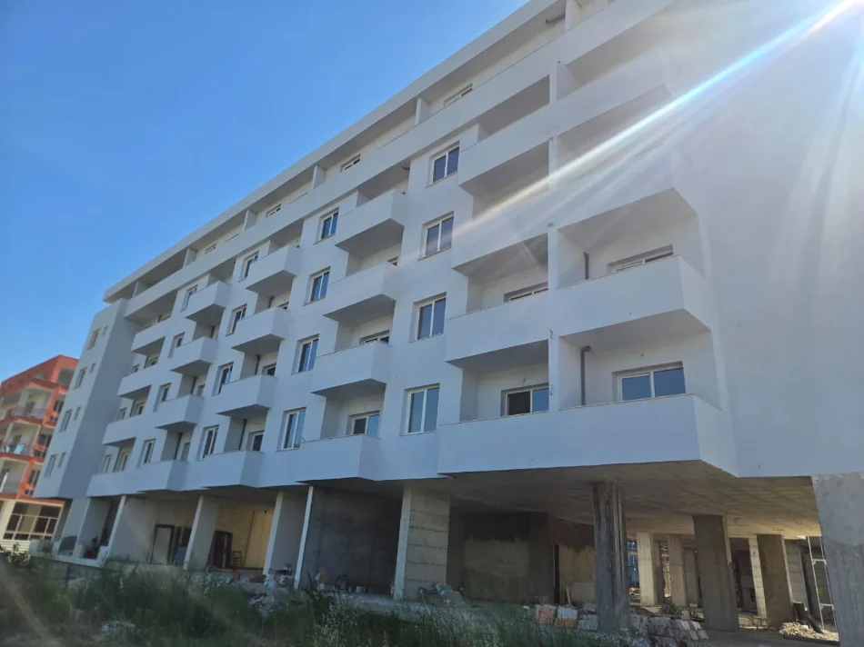 Durres, shitet apartament 1+1 Kati 2, 61 m² 80.000 € (Golem)