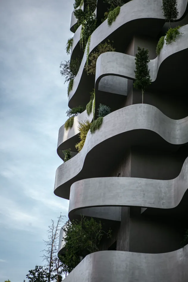 Tirane, jepet me qera zyre Kati 5, 270 m² 4.000 € (LIQENI ARTIFICIAL)