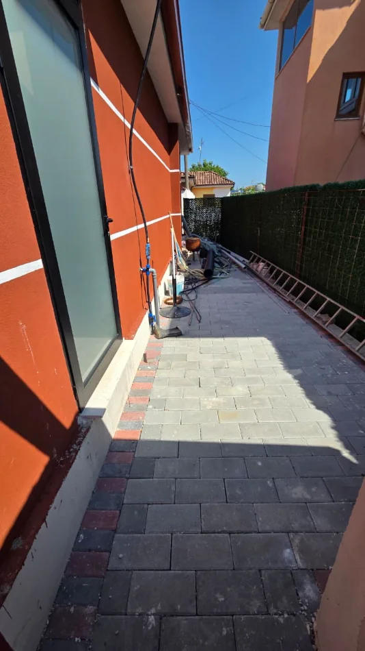 Durres, jepet me qera bar-kafe Kati 0, 118 m² 500 € 