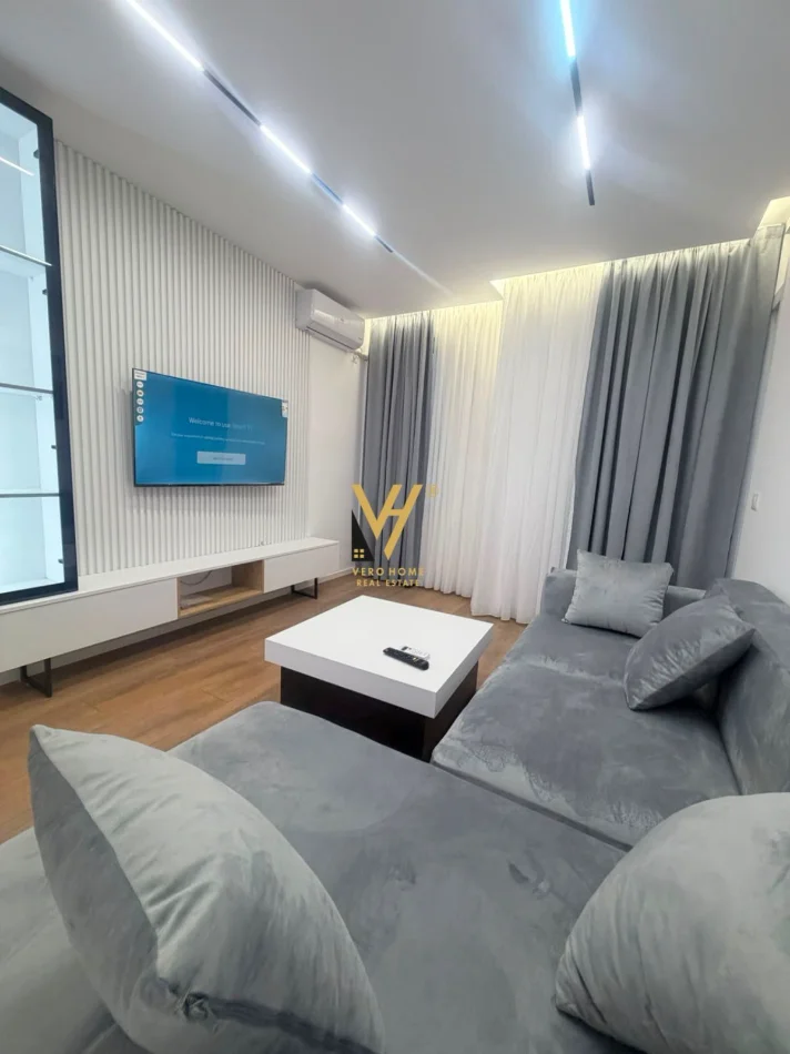 Tirane, jepet me qera apartament 1+1+Ballkon Kati 3, 60 m² 720 € (21 DHJETORI)