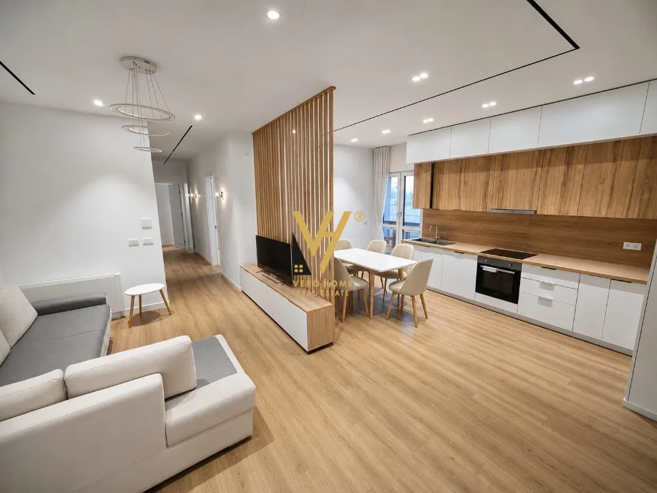 Tirane, jepet me qera apartament 3+1+Ballkon Kati 6, 217 m² 1.200 € (5 MAJI)