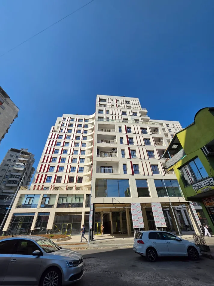 Shitet Ap: ✨️ 3+1+2🚾 1 Ballkon📍(Zogu Zi - Trius Residence) Sip. 125.2 m²) 🔥 Kati 7, Çmimi: 313K ✅️ Ultra Pamje