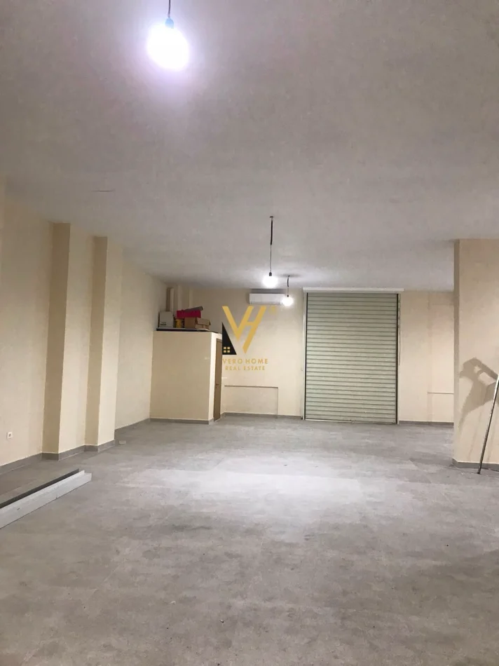 Tirane, jepet me qera ambjent biznesi Kati 0, 157 m² 1.000 € (FRESK)
