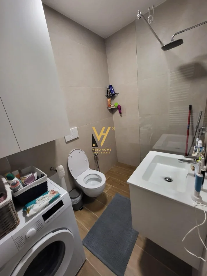 Tirane, shitet apartament 1+1+Ballkon Kati 8, 58 m² 150.000 € (KOMPLEKSI GRAND)